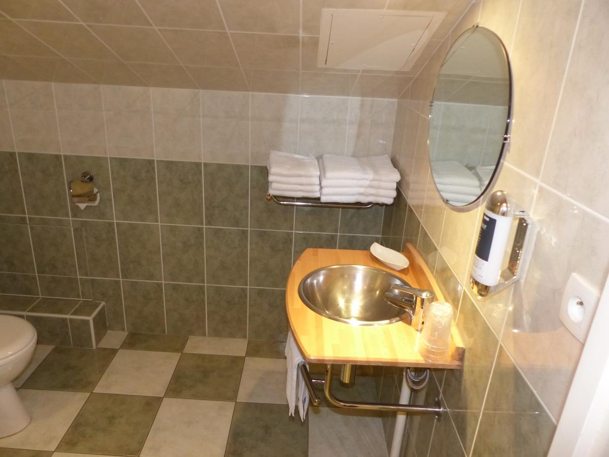B&B Domaine De La Corbe Bournezeau Экстерьер фото