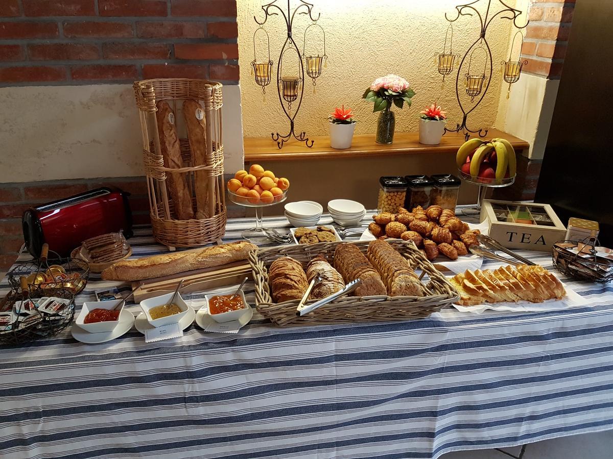 B&B Domaine De La Corbe Bournezeau Экстерьер фото